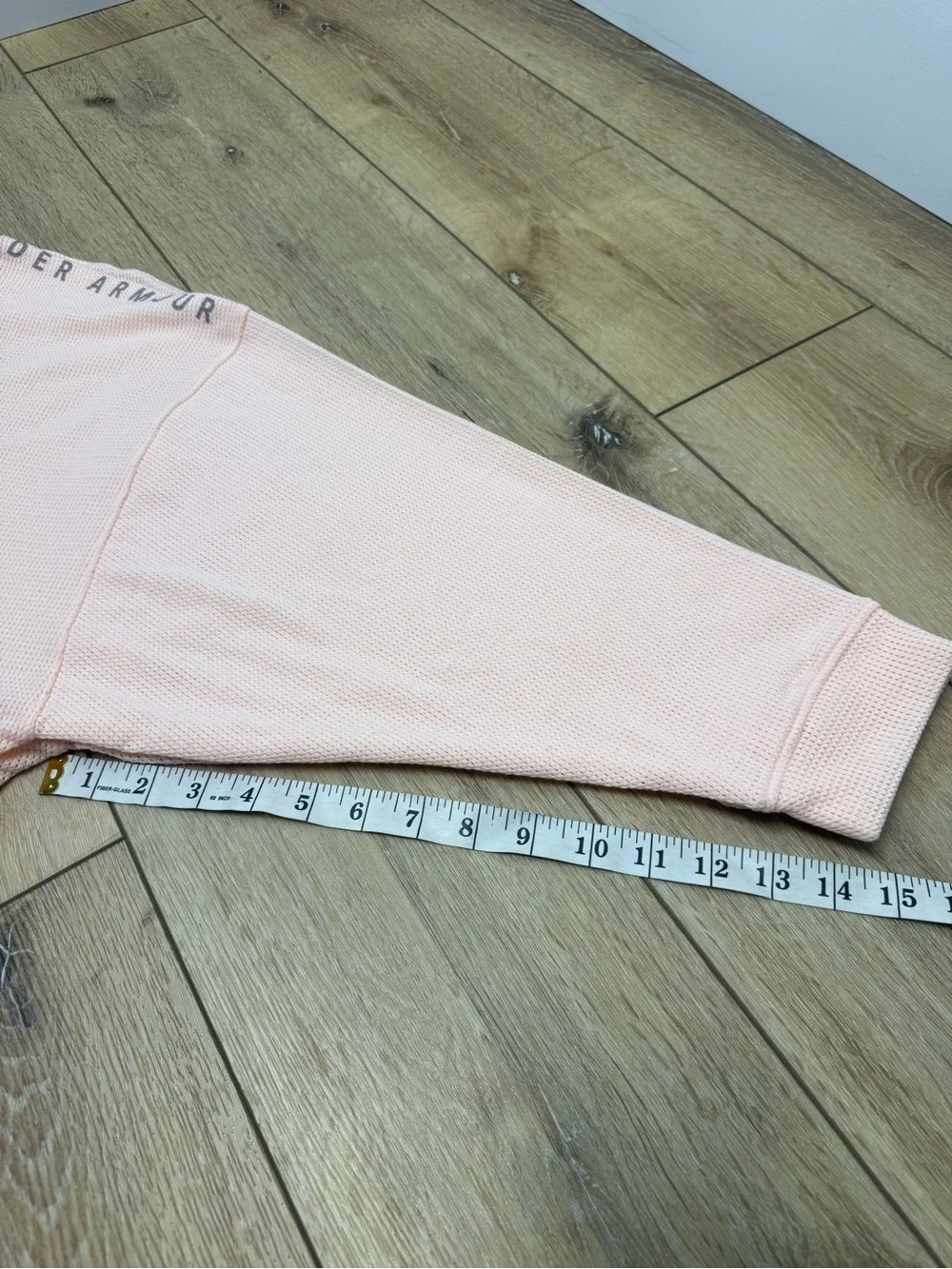 Under Armour Light Pink Mesh Crew Sweatshirt Loose Medium Women’s